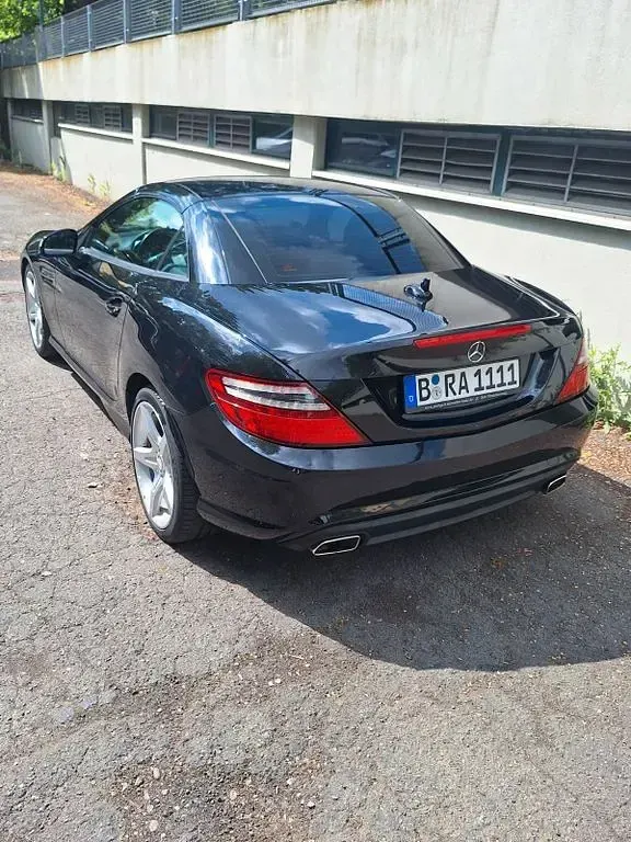 Gebraucht Mercedes SLK350 AMG 306 PS (225 kW) 2011 Schwarz Cabrio