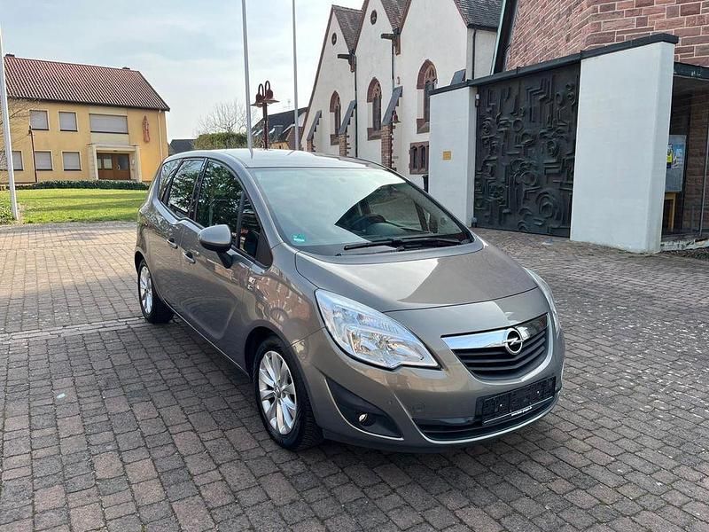 Gebraucht Opel Meriva 120 PS (88 kW) 2012 Braun Van / Kleinbus