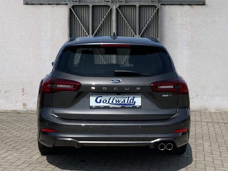 Gebraucht Ford Focus ST-Line 155 PS (114 kW) 2023 Magneticgrau (metallic) Kombi
