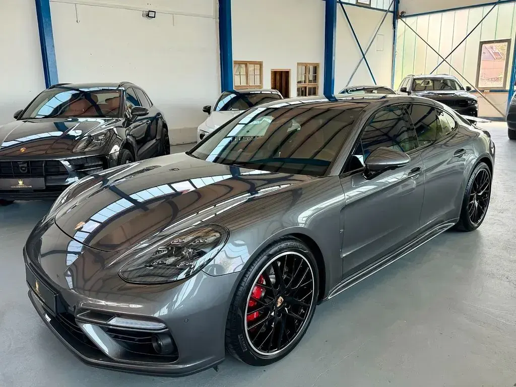 Gebraucht Porsche Panamera Turbo 549 PS (403 kW) 2018 Grau Kleinwagen