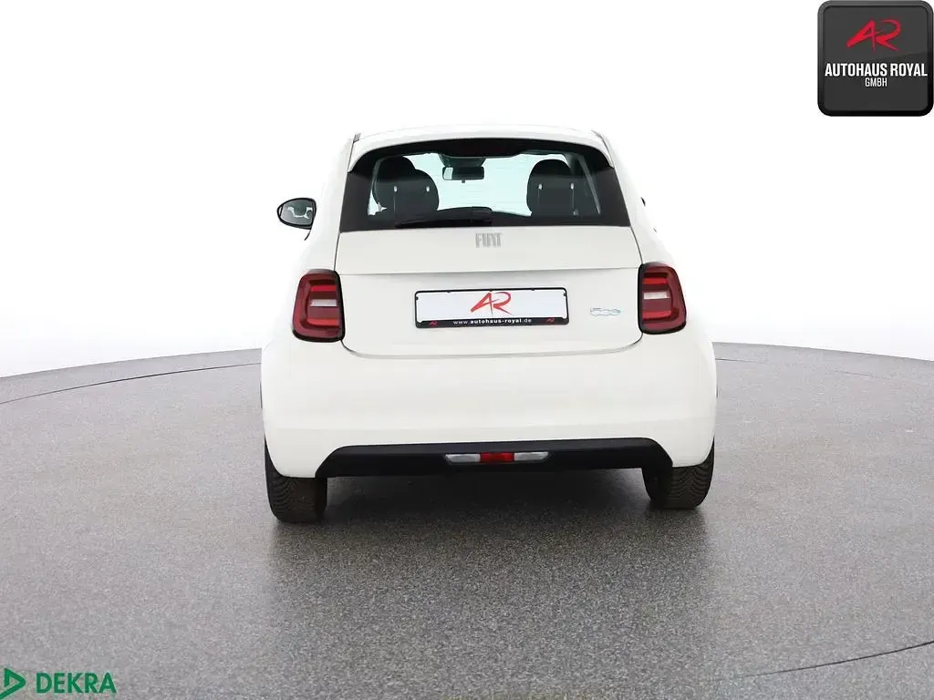 Gebraucht Fiat 500e 86 kW (118 PS) 2023 Weiß Limousine