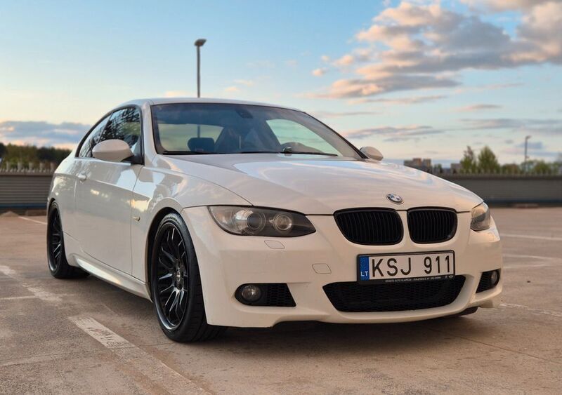 Weiß Gebraucht 2008 BMW 328 Performance | 7.300 € - Bild 1/4