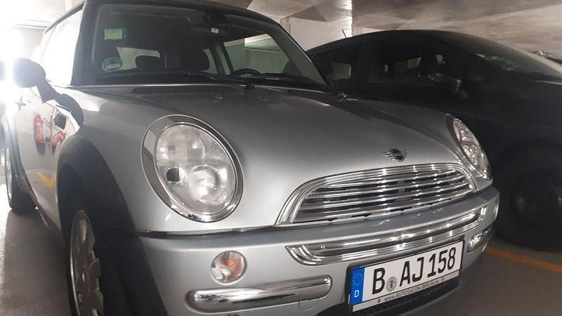 Silber Gebraucht 2003 Mini ONE Kleinwagen | 5.600 € (Etwas zu teuer) - Bild 1/4