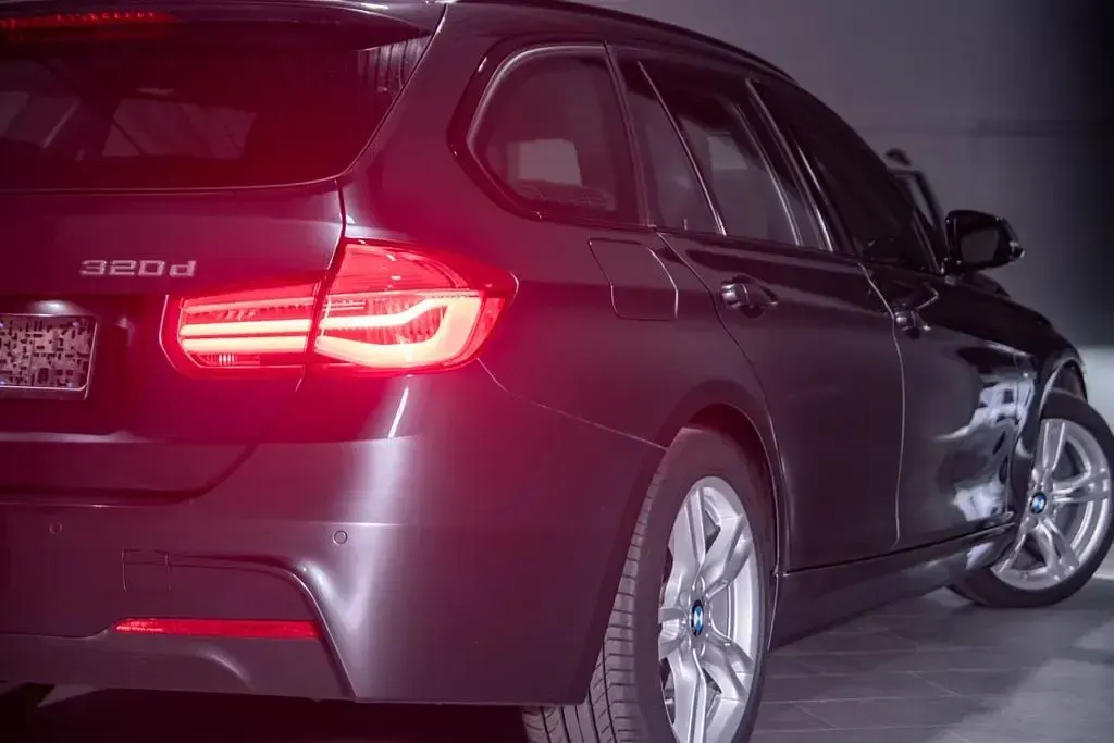 Gebraucht BMW 320 M Sport 190 PS (139 kW) 2017 Mineralgrau metallic Kombi
