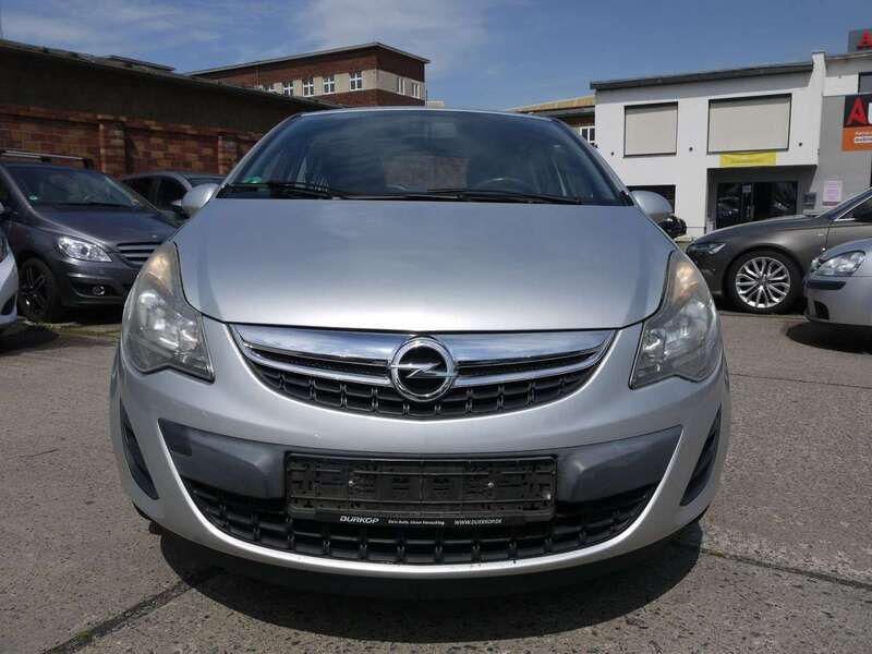 Gebraucht Opel Corsa Active 69 PS (50 kW) 2014 Silber Kleinwagen