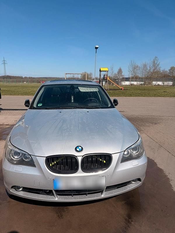 Gebraucht BMW 530 231 PS (169 kW) 2006 Silber Limousine