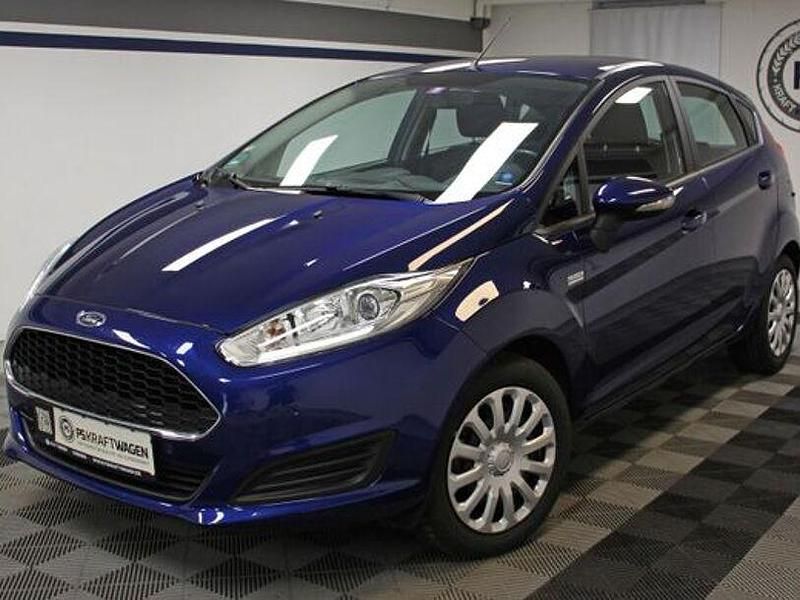 Blau Gebraucht 2016 Ford Fiesta Limousine | 10.990 € (Etwas zu teuer) - Bild 1/3