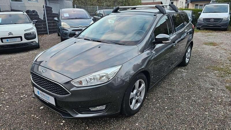 Grau Gebraucht 2016 Ford Focus Business Edition Kombi | 7.900 € (Fairer Preis) - Bild 1/4