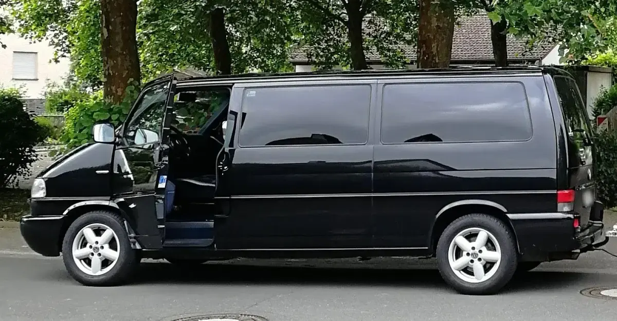 Gebraucht VW T4 204 PS (150 kW) 2003 Schwarz Van