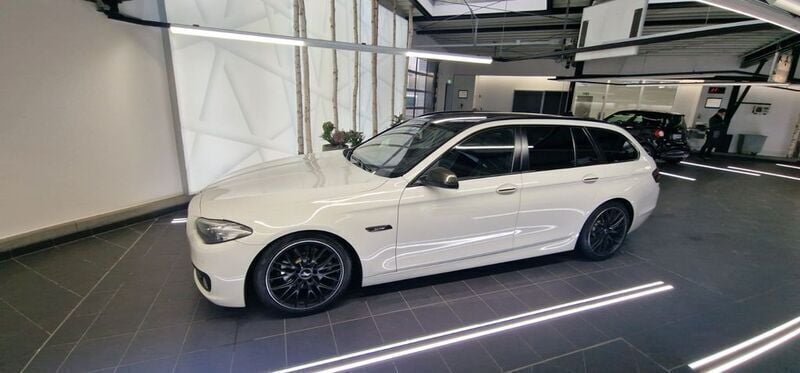 Weiß Gebraucht 2015 BMW 520 Luxury Line Kombi | 11.000 € (Guter Preis) - Bild 1/4