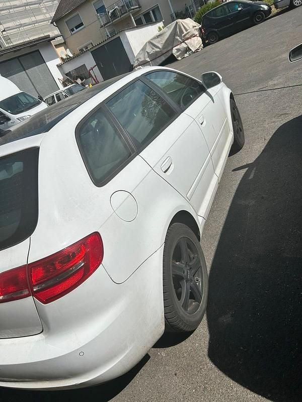 Second-hand Audi A3 118 CP (86 kW) 2009 Alb Hatchback