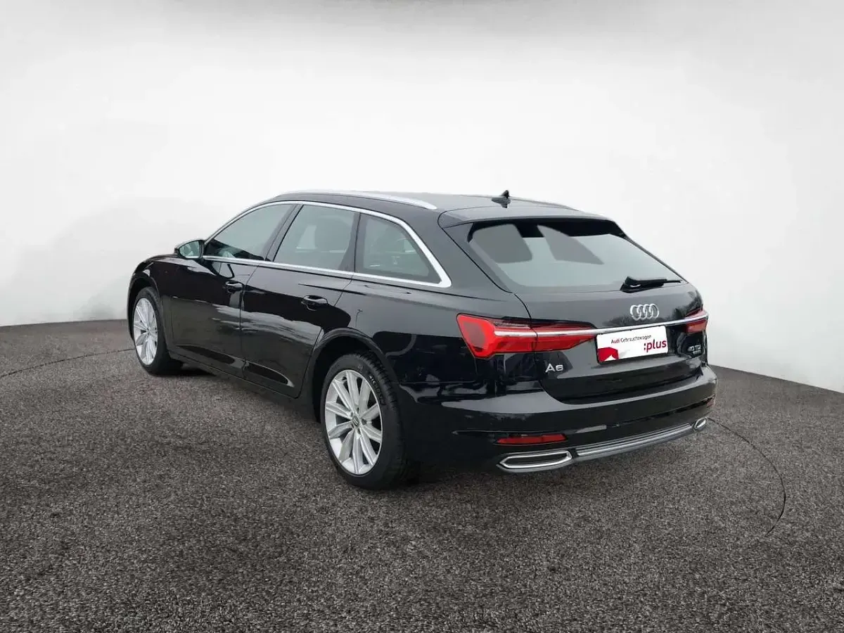 Gebraucht Audi A6 Sport 204 PS (150 kW) 2020 Mythosschwarz metallic Kombi