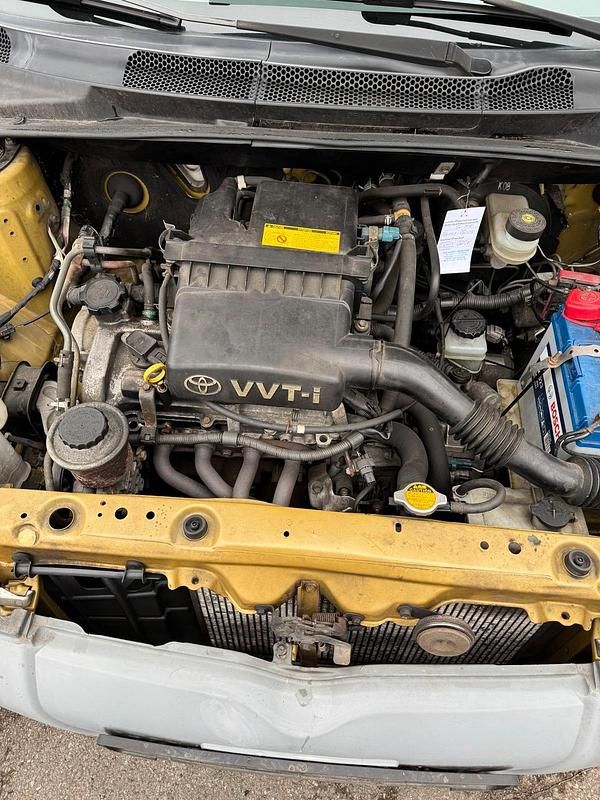 Gebraucht Toyota Yaris 2000 Gold Kleinwagen