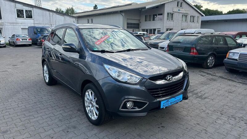 Grau Gebraucht 2011 Hyundai ix35 Style SUV | 6.990 € (Fairer Preis) - Bild 1/4