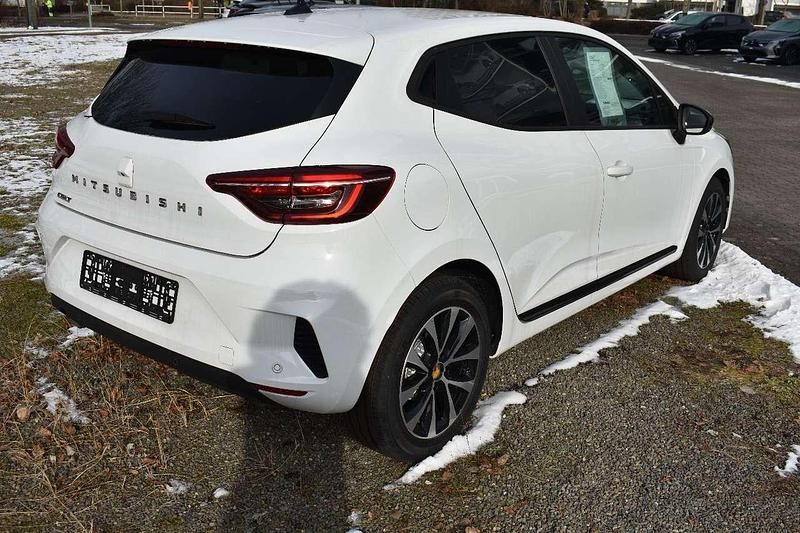 Neu Mitsubishi Colt Plus 67 PS (49 kW) 2025 Antarktisweiß Kleinwagen