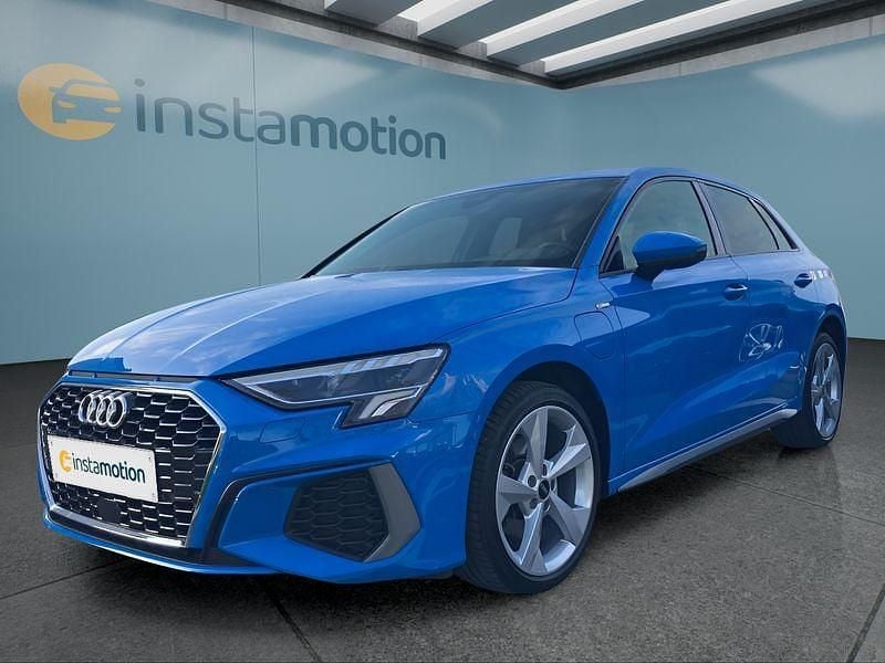Blau Gebraucht 2021 Audi A3 Sportback e-tron Kleinwagen | 23.949 € (Fairer Preis) - Bild 1/4