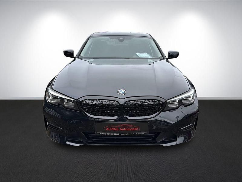 Gebraucht BMW 320 Advantage 184 PS (135 kW) 2020 Schwarz Limousine