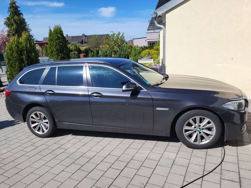 Schwarz Gebraucht 2016 BMW 520 Kombi | 10.000 € (Guter Preis) - Bild 1/4