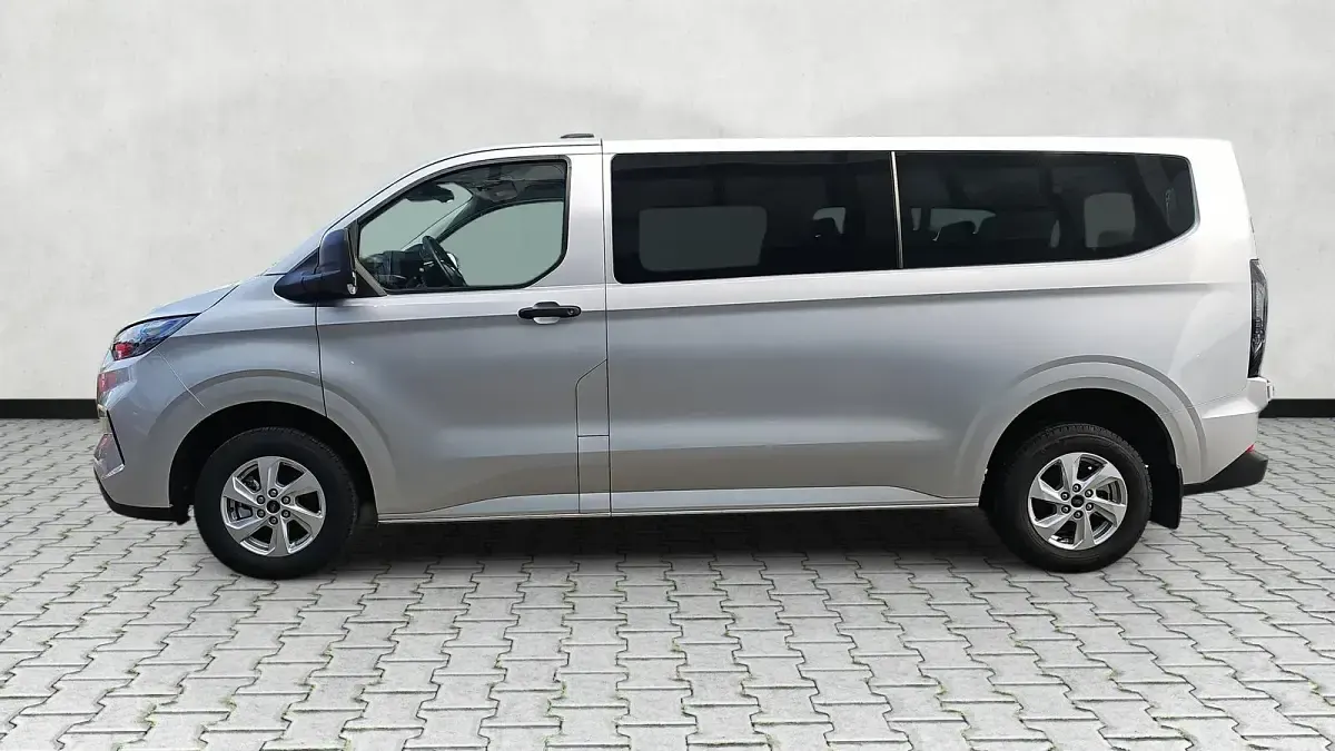 Neu Ford Transit Custom Trend 150 PS (110 kW) 2026 Moondust silver metallic Kombi