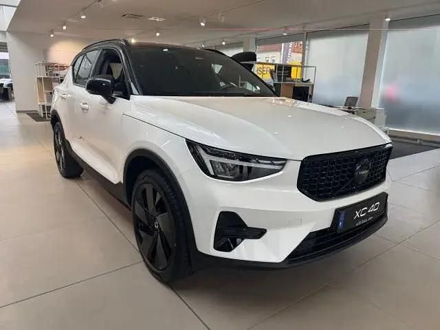Gebraucht Volvo XC40 Plus 163 PS (119 kW) 2025 Weiß SUV