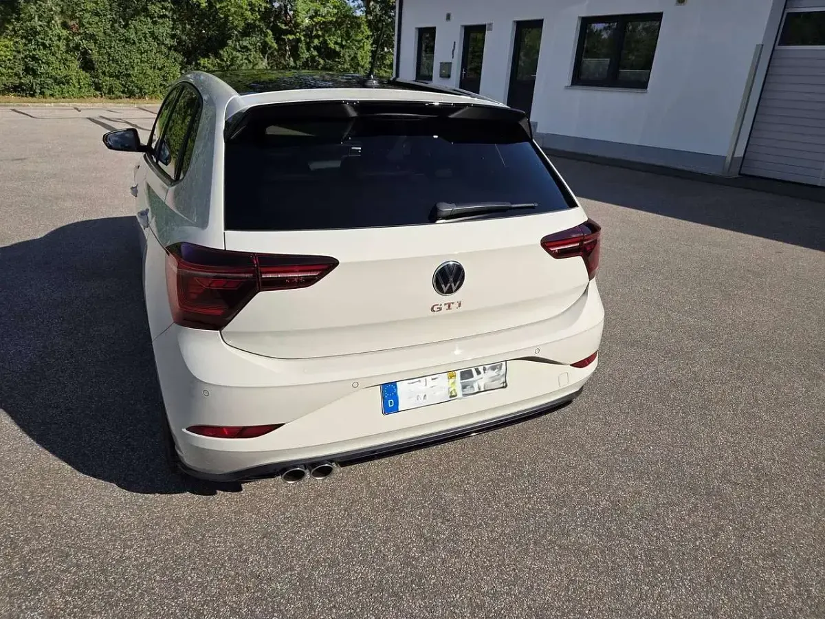 Gebraucht VW Polo Edition 207 PS (152 kW) 2024 Grau Kleinwagen