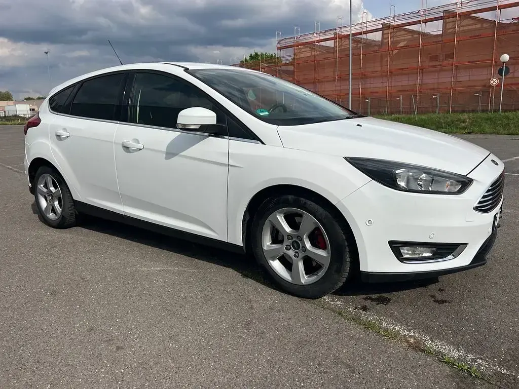 Usata Ford Focus Titanium 150 CV (110 kW) 2015 Bianco Berlina