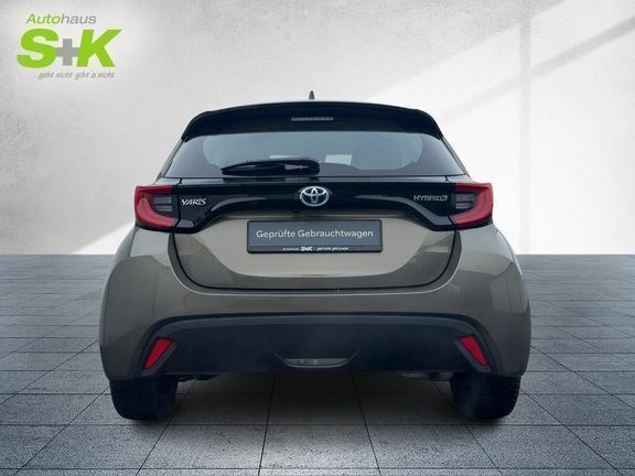 Manganbronze metallic Gebraucht 2020 Toyota Yaris Hybrid Basis | 18.970 € (Superpreis) - Bild 1/1