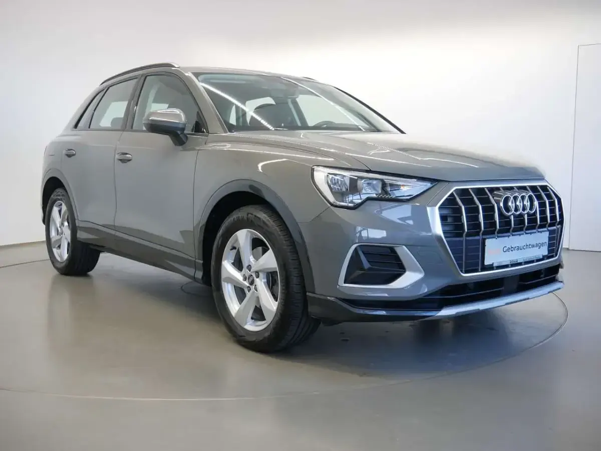 Gebraucht Audi Q3 Advanced 150 PS (110 kW) 2022 Chronosgrau metallic SUV
