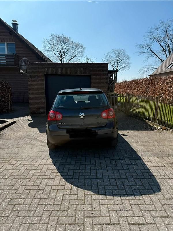 Gebraucht VW Golf V 75 PS (55 kW) 2005 Blau Kleinwagen