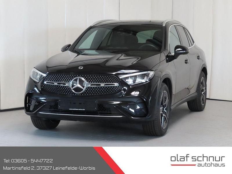 Schwarz Gebraucht 2024 Mercedes GLC200 AMG line SUV | 52.850 € (Fairer Preis) - Bild 1/4