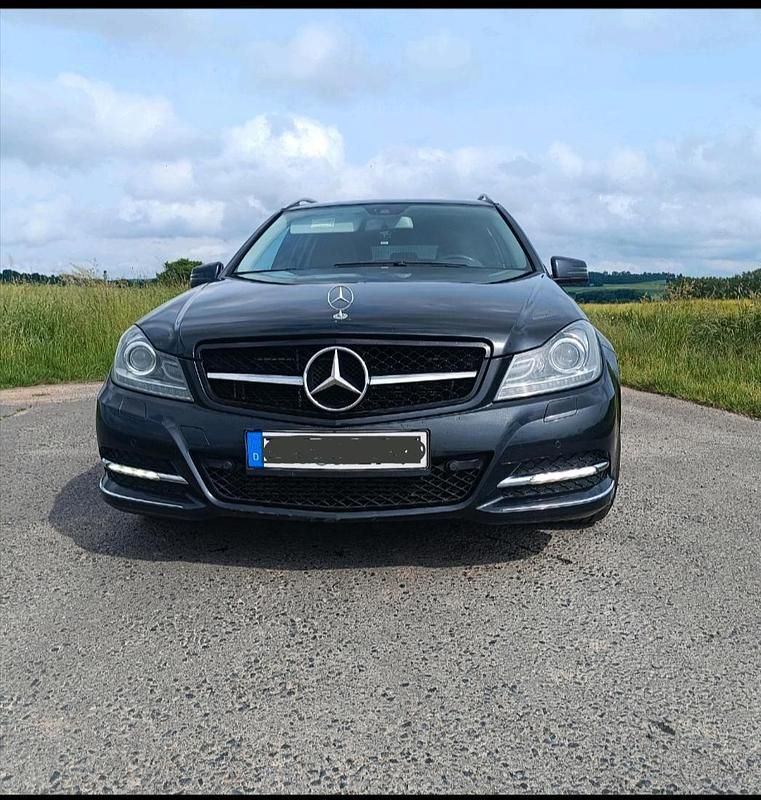 Gebraucht Mercedes C250 204 PS (150 kW) 2011 Kombi