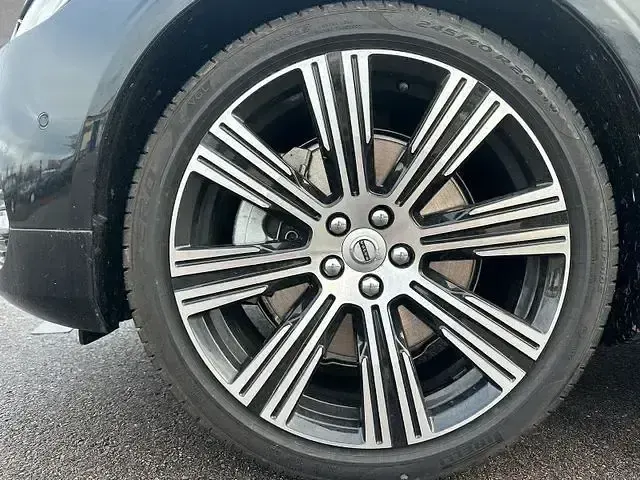 Gebraucht Volvo V90 Ultra 349 PS (256 kW) 2025 Onyx schwarz Kombi