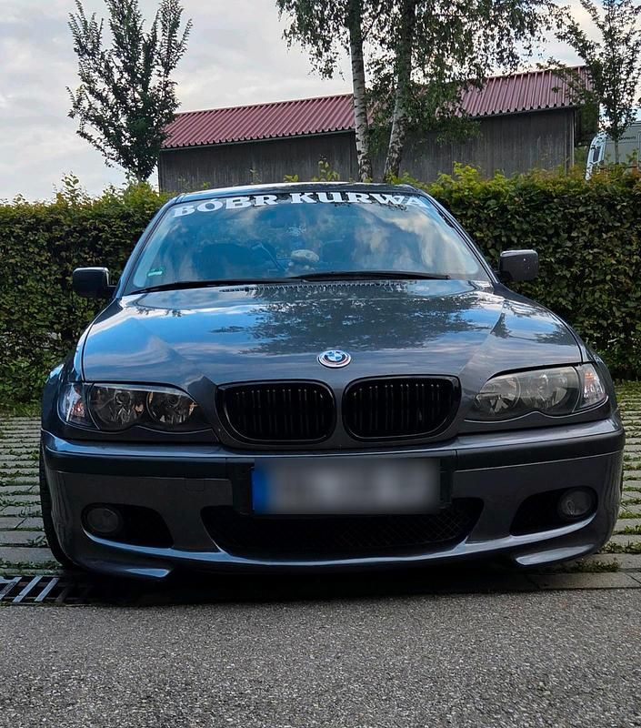 Grau Gebraucht 2002 BMW 320 M Sport Limousine | 2.200 € (Superpreis) - Bild 1/4