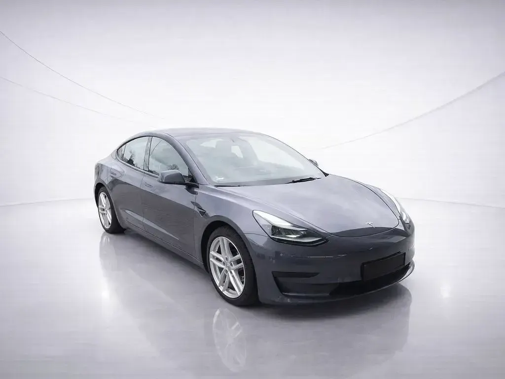 Usata Tesla Model 3 Standard Range 239 kW (325 CV) 2022 Bianco Berlina