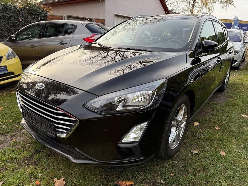 Schwarz Gebraucht 2020 Ford Focus Cool & Connect Kombi | 9.890 € (Fairer Preis) - Bild 1/4