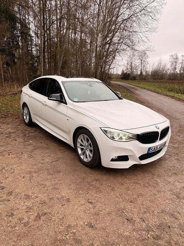Gebraucht BMW 330 M Sport 258 PS (189 kW) 2014 Weiß Limousine