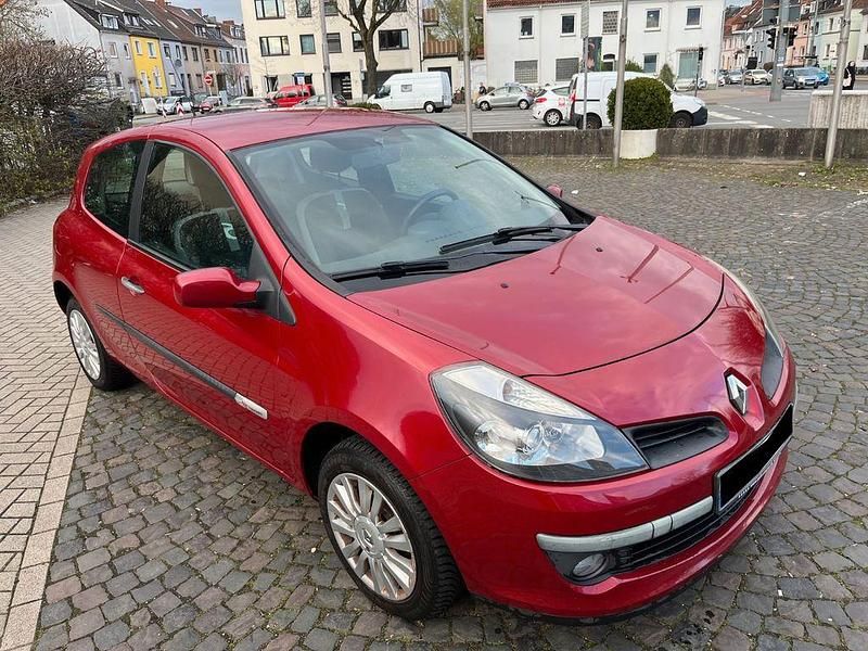 Gebraucht Renault Clio II 75 PS (55 kW) 2009 Rot Limousine