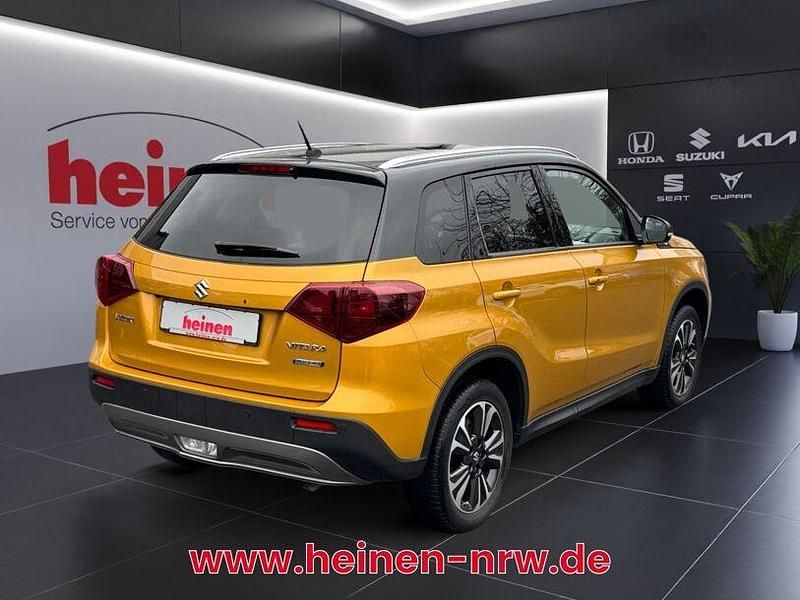 Gebraucht Suzuki Vitara Comfort+ 129 PS (94 kW) 2022 Schwarz SUV