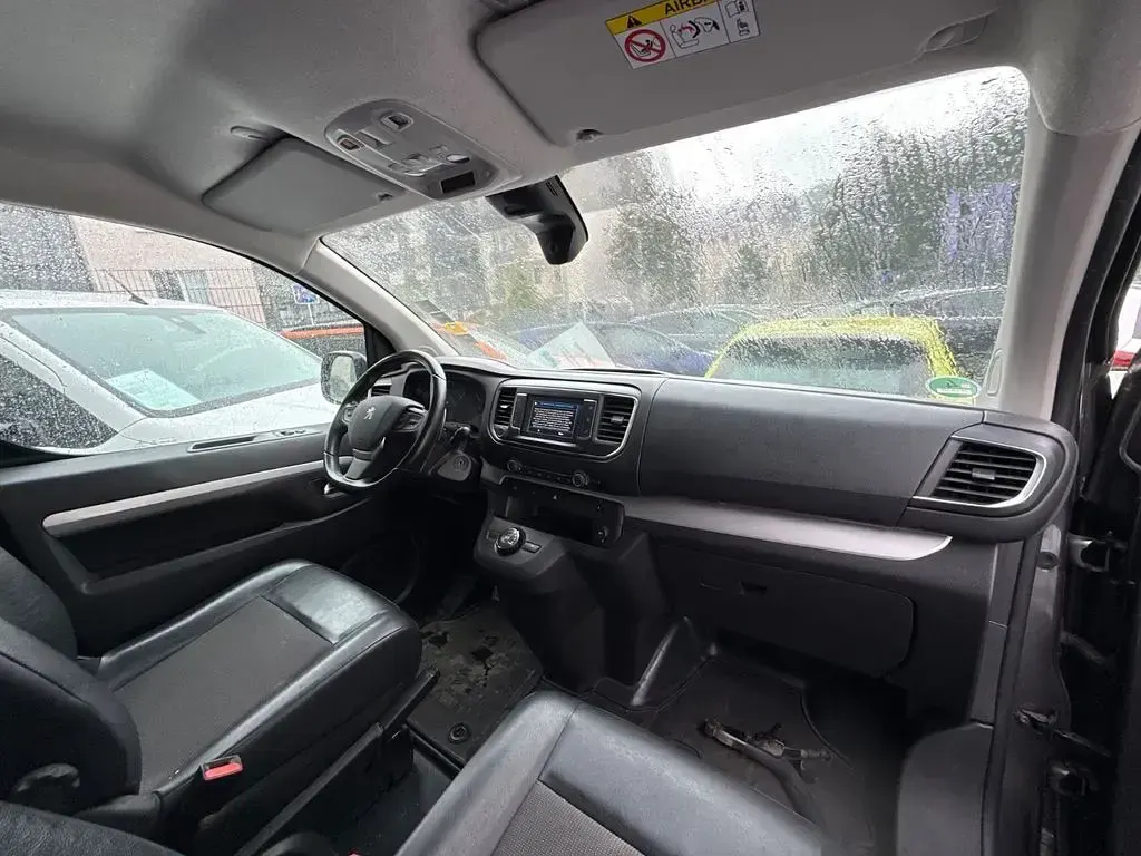 Gebraucht Peugeot Expert Premium 144 PS (105 kW) 2021 Grau Van