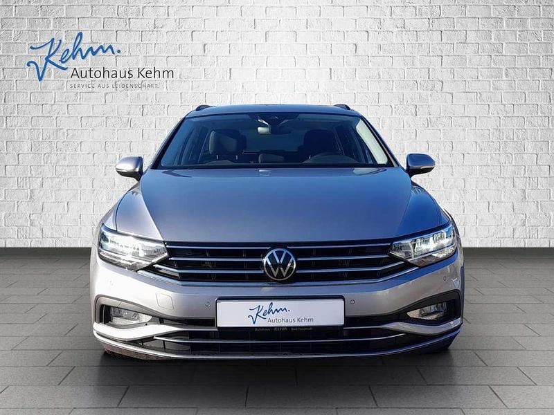 Gebraucht VW Passat Business 150 PS (110 kW) 2022 Pyritsilber metallic Kombi