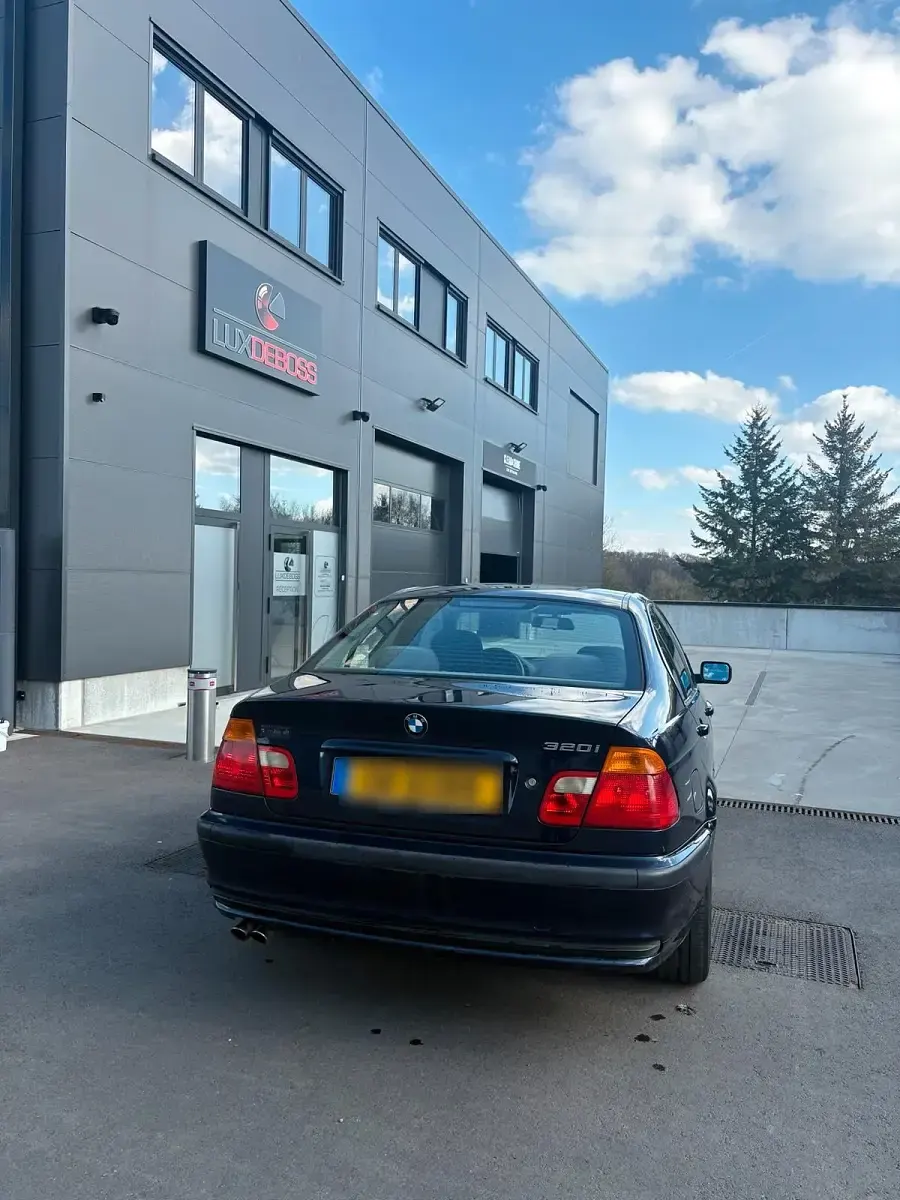 Gebraucht BMW 320 150 PS (110 kW) 1998 Limousine