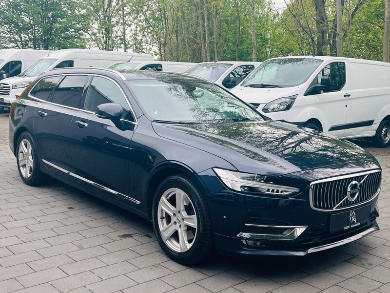 Blau Gebraucht 2017 Volvo V90 Inscription Kombi | 17.499 € (Fairer Preis) - Bild 1/4