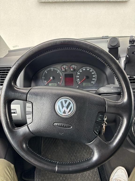 Second-hand VW T5 174 CP (127 kW) 2006 Negru Van