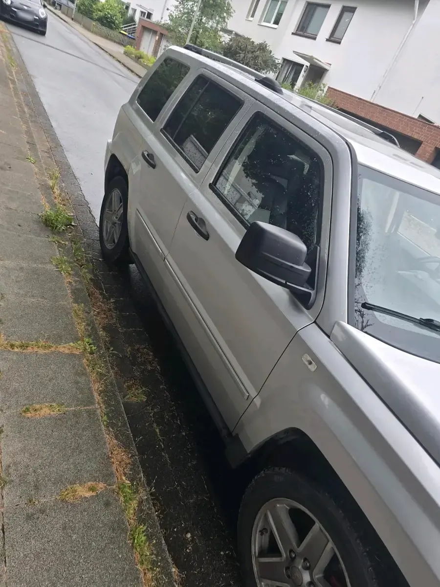 Gebraucht Jeep Patriot 170 PS (125 kW) 2008 Silber SUV