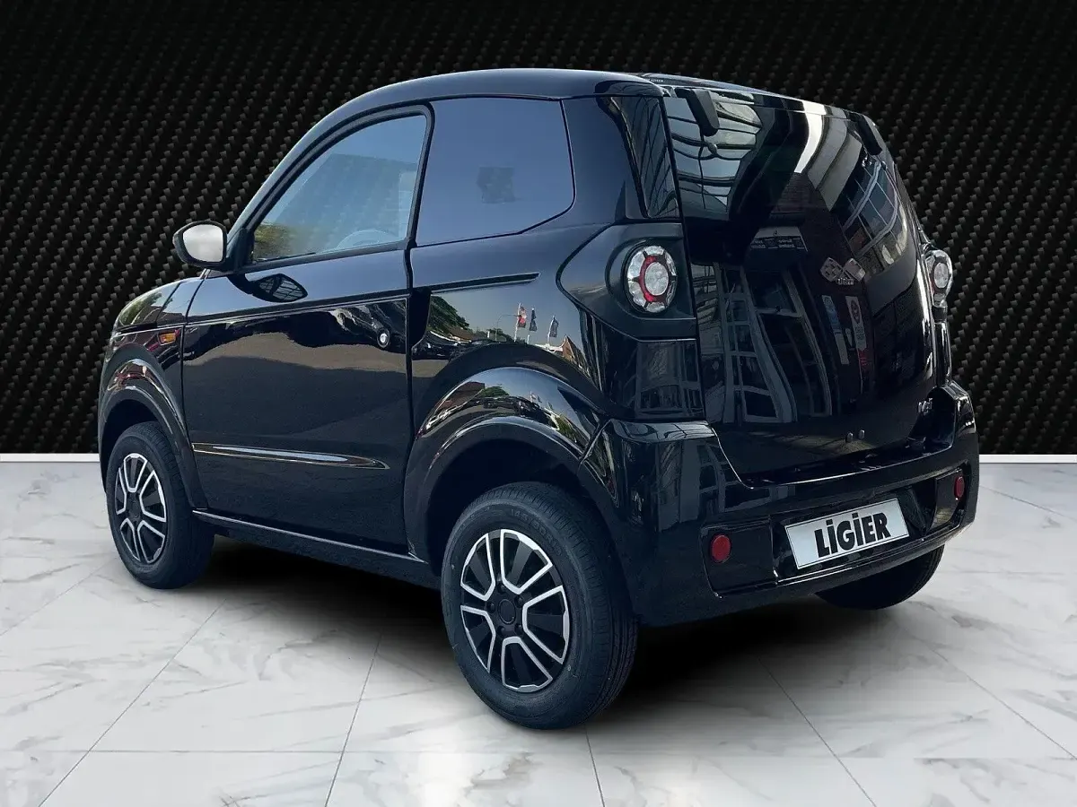 Gebraucht Ligier Myli 5 kW (8 PS) 2024 Schwarz Kleinwagen