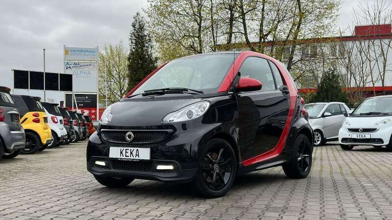 Deep black & carmine red Gebraucht 2012 Smart ForTwo Coupé Coupé | 10.990 € - Bild 1/4