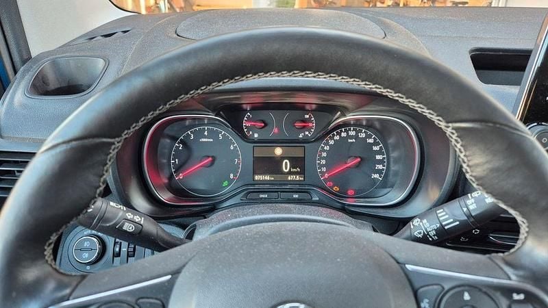 Gebraucht Opel Combo Life Edition 110 PS (80 kW) 2018 Blau Van / Kleinbus