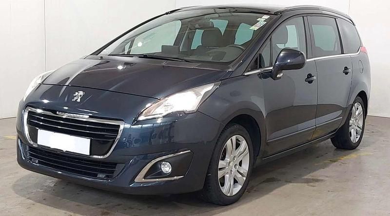 Blau Gebraucht 2015 Peugeot 5008 Allure Van / Kleinbus | 12.980 € - Bild 1/4