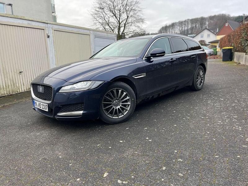 Blau Gebraucht 2018 Jaguar XF Sportbrake Prestige Kombi | 22.500 € (Fairer Preis) - Bild 1/4