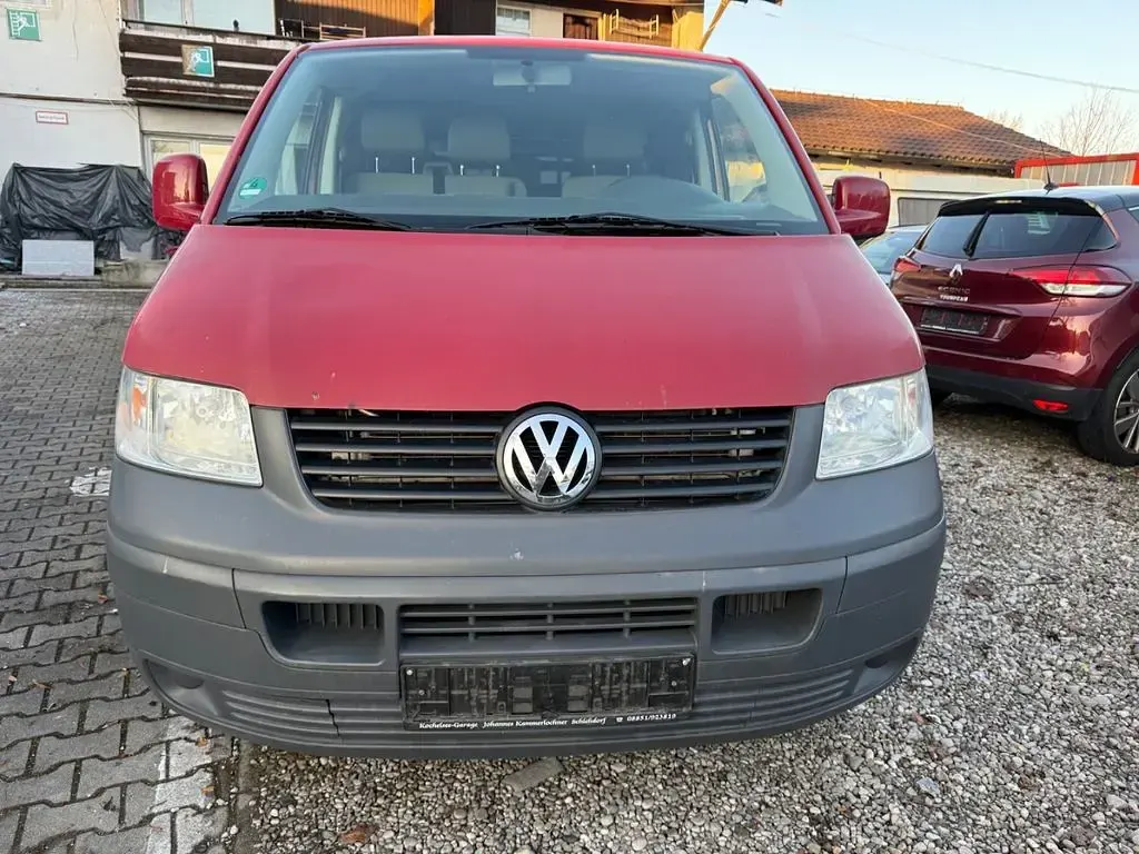 Gebraucht VW Caravelle 102 PS (75 kW) 2007 Rot Van